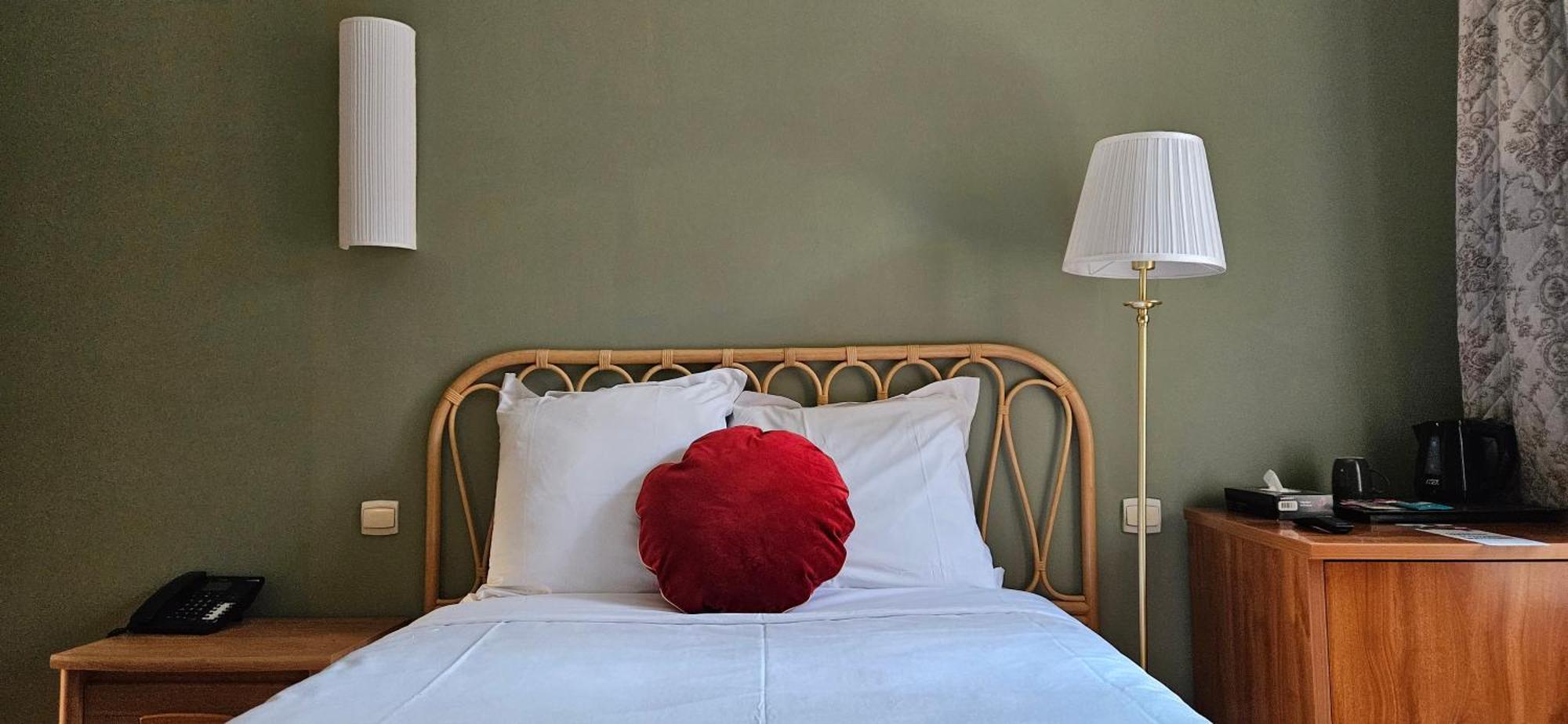 Hostellerie Du Lys Lamorlaye Eksteriør billede