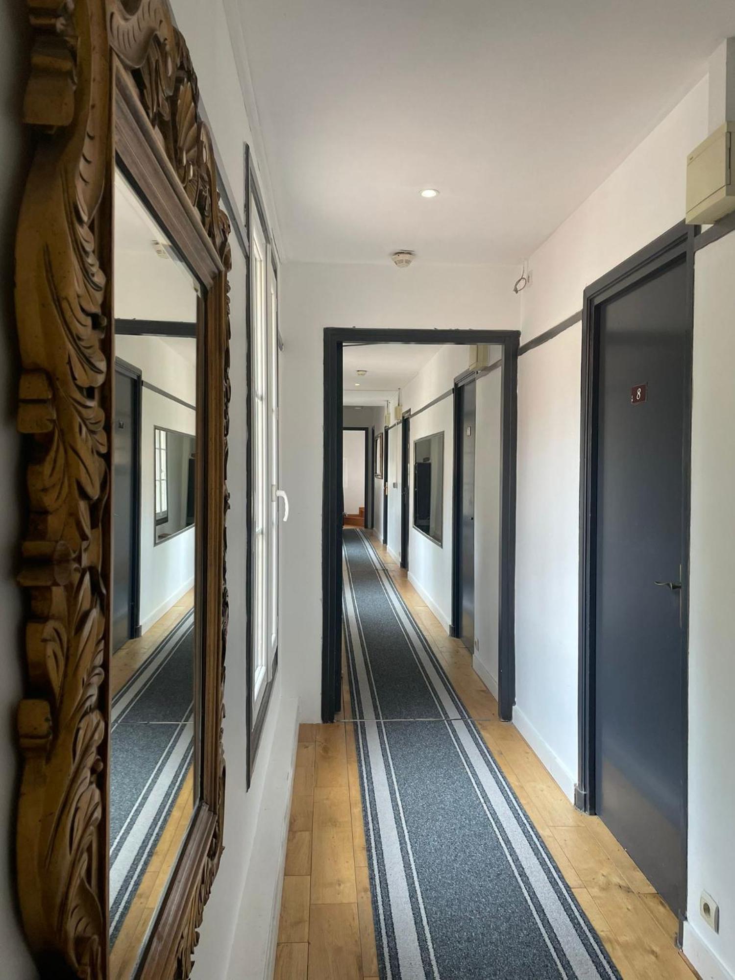 Hostellerie Du Lys Lamorlaye Eksteriør billede
