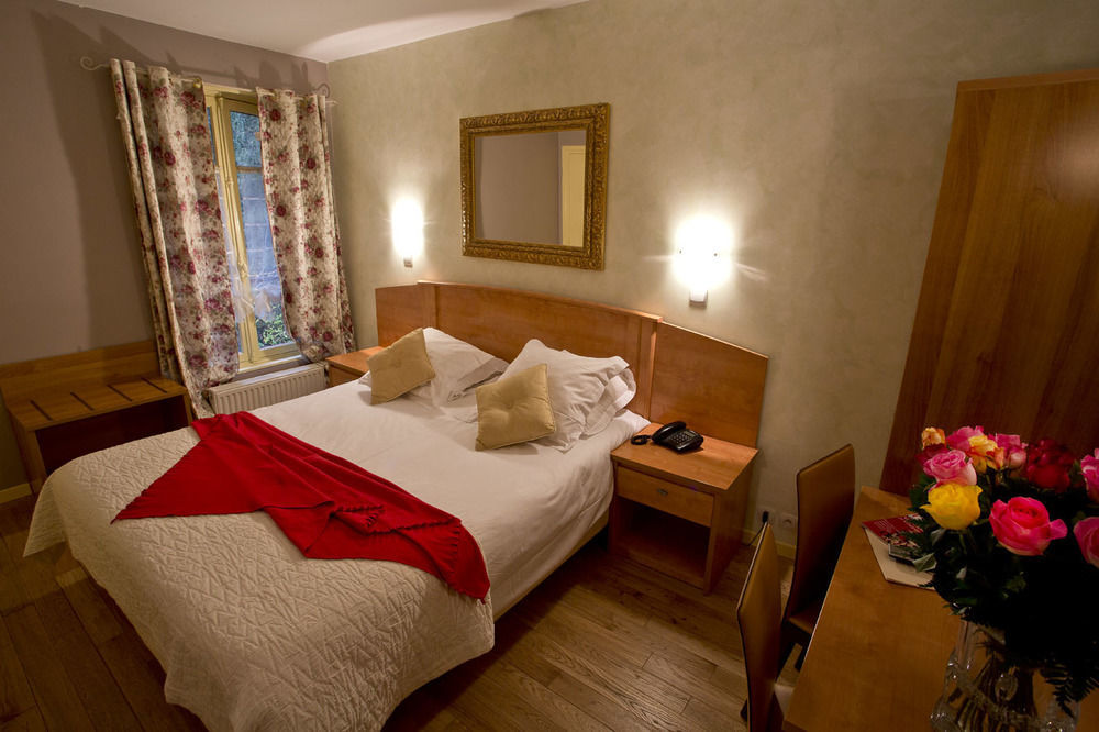 Hostellerie Du Lys Lamorlaye Eksteriør billede