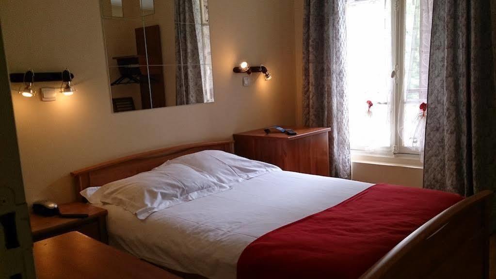 Hostellerie Du Lys Lamorlaye Eksteriør billede